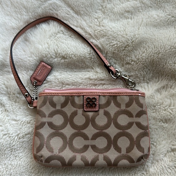 Vintage Coach Wristlet - Picture 4 of 4